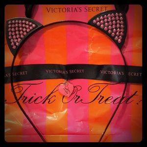 Victoria’s Secret Halloween Kitty headband &choker